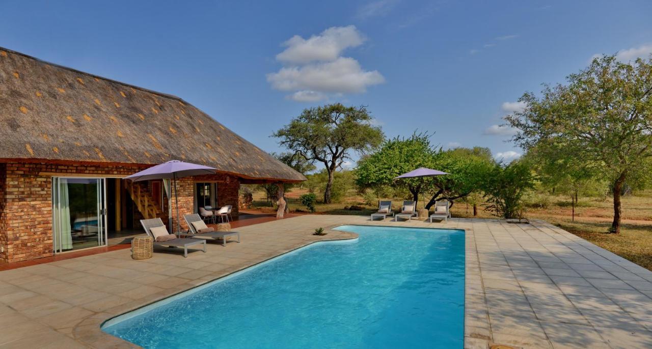 Tshukudu Game Lodge โฮดสปรูท ภายนอก รูปภาพ