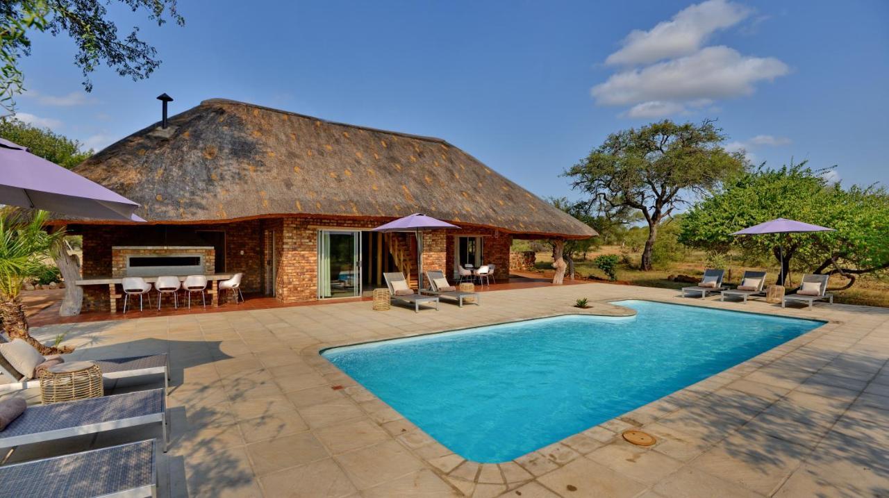 Tshukudu Game Lodge โฮดสปรูท ภายนอก รูปภาพ